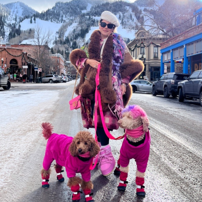 Author Chloe Terrazas