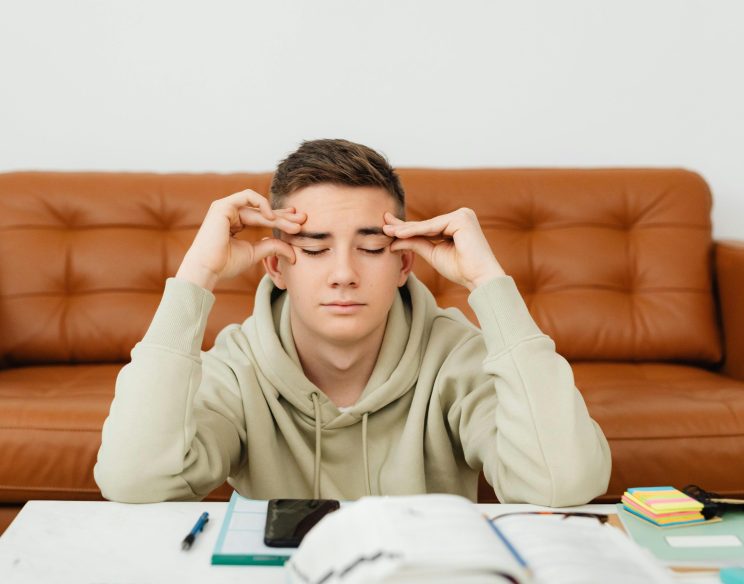How to Study with ADHD: 10 Tips for K-12 Students (and Parents)