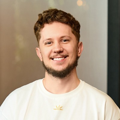 Author Eugene Kashuk
