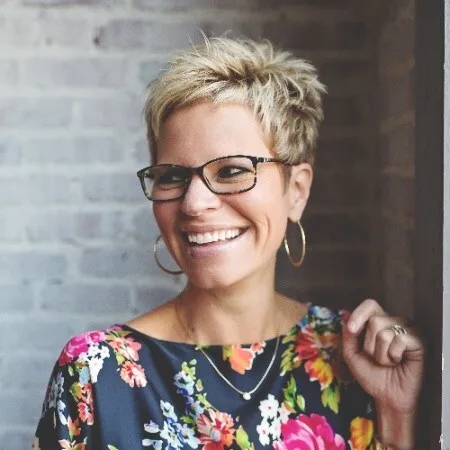 Author Jen Jones