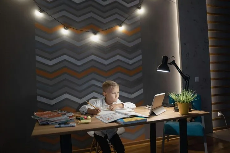 The Best Homeschool Reading Curriculum: Tips to Choose Yours