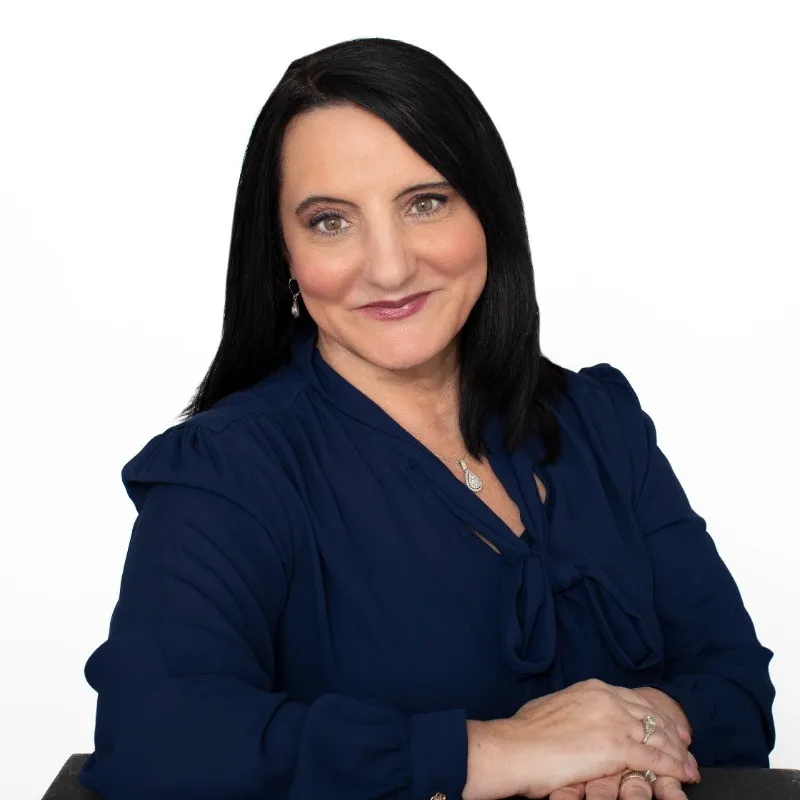 Author Roseann Capanna-Hodge